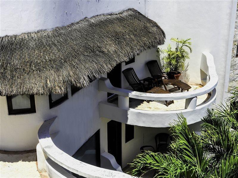 Blue Parrot Suites Playa del Carmen Exterior photo